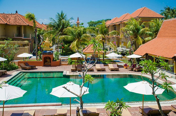 Breezifulgreen Field Hotel And