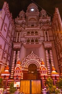 Bienvenue à Colombo, entre histoire oubliée et secrets préservés.