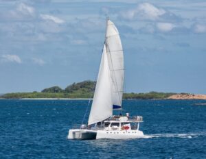 Bienvenue à bord du Ceycat, votre escale luxe au fil de l’eau.