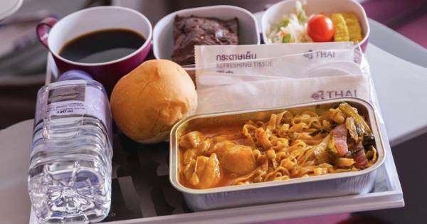 Dusit Foods joins Thai Airways to expand the success of the ‘Streets to Sky’ project
