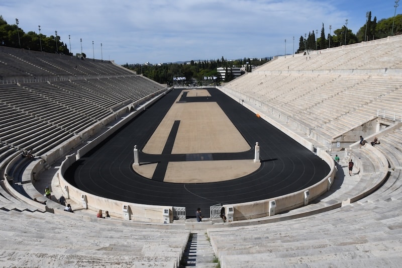 PROMENADE À L'EST DE L'ACROPOLE, DANS UNE ATHÈNES MÉCONNUE
