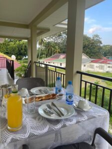 Bienvenue à Yvon’s Tropical Villa, votre cocon de sérénité à Praslin.