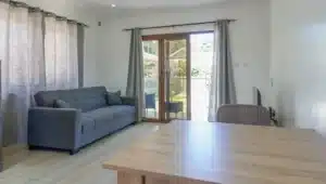 Bienvenue à Yvon’s Tropical Villa, votre cocon de sérénité à Praslin.